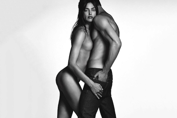 Irina Shayk en topless y con vaqueros para Givenchy Jeans