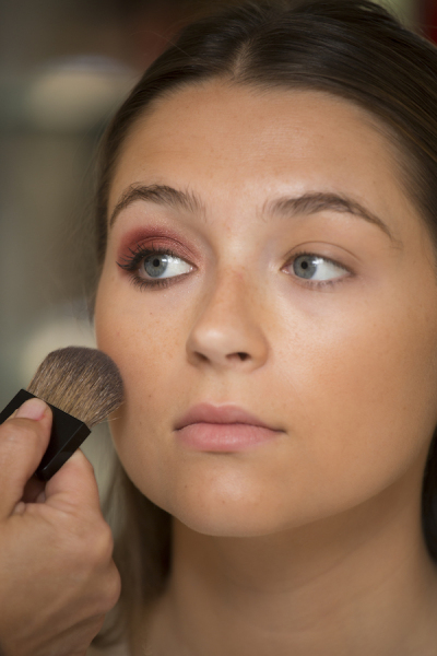 tutorial de maquillaje chanel belleza en vena blush les beiges