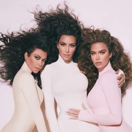 Las Kardashian juntas con los perfumes KKW Fragrance Diamonds, por Ana Parrilla