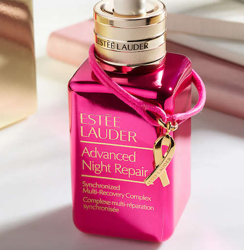 Estée Lauder viste de rosa sus productos más icónicos para luchar contra el cáncer de mama