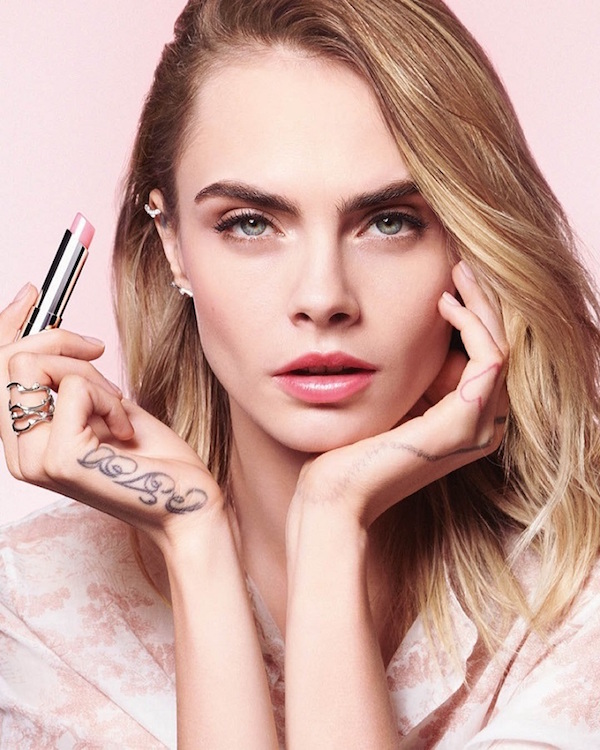 Cara Delevingne, protagonista de la campaña Dior Addict Lip Glow 2021, por Ana Parrilla