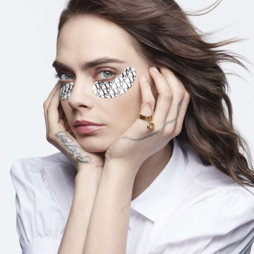 Dior lanza unos parches de ojos tan glamurosos que querrás ponértelos al menos una vez