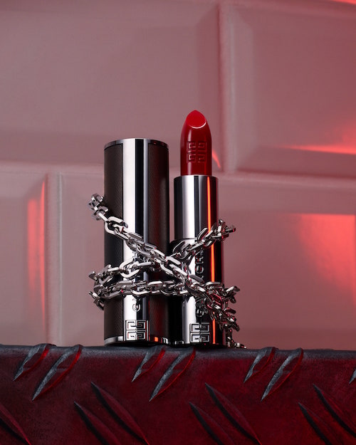 Givenchy reformula (y perfecciona) Le Rouge, su icónica barra de labios