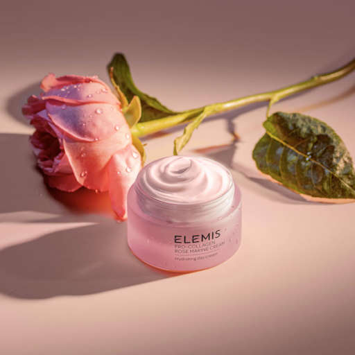 Elemis lanza una nueva versión para pieles sensibles de su multipremiada crema antiedad